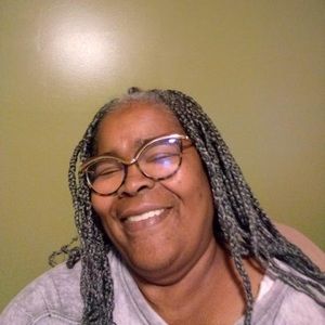 Meet your Posher, Antionette